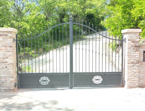 cancello in ferro battuto con lamiera taglio laser