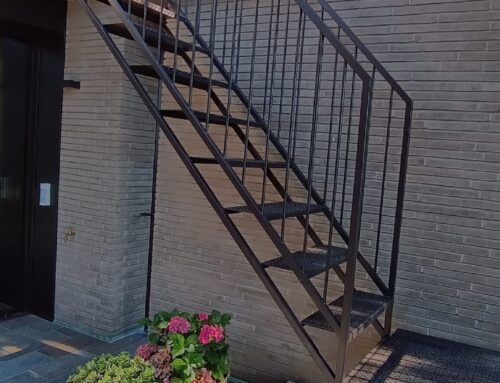 Scala esterna in acciaio