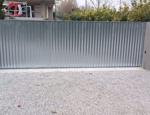 Cancello in lamiera ondulata